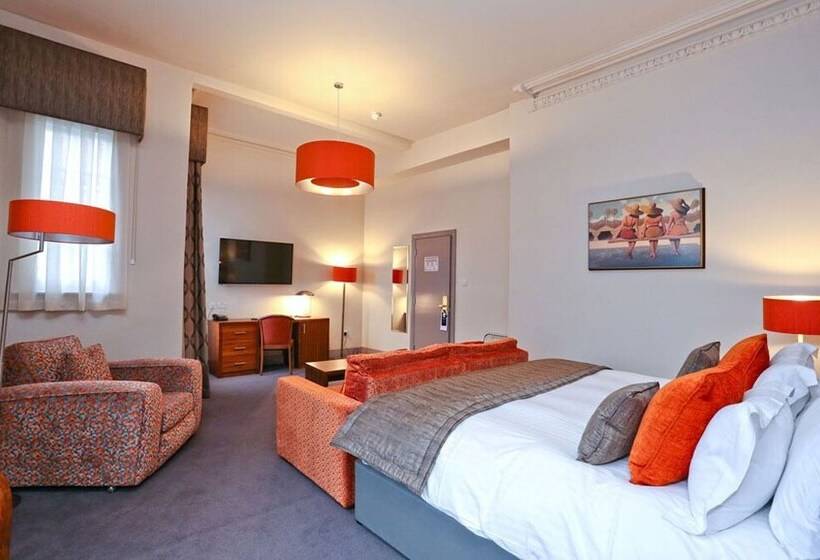 جناح جونيور, Belmont Hotel Leicester