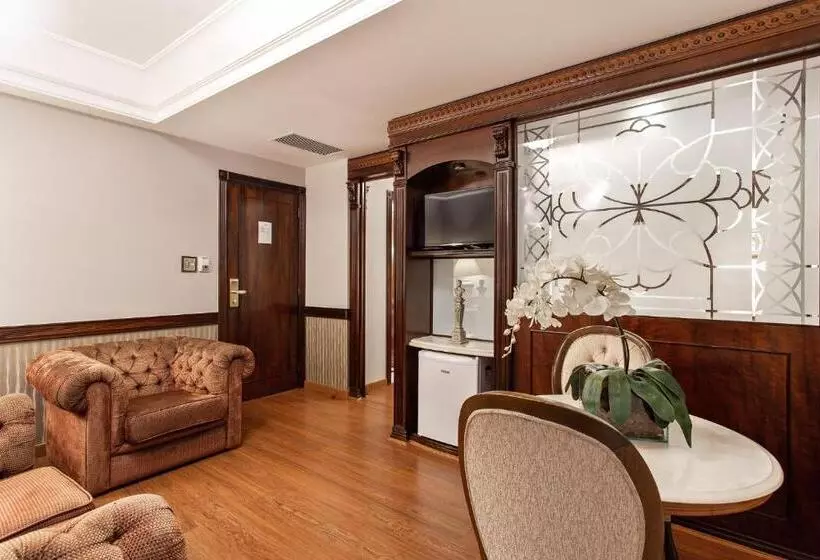 سوئیت کلاسیک, Bourbon Londrina Business