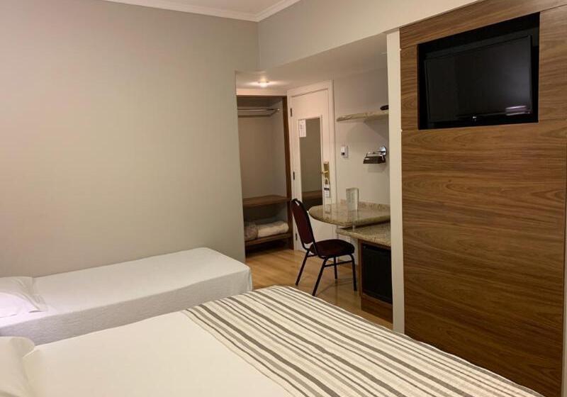 高级三人间, Bourbon Londrina Business