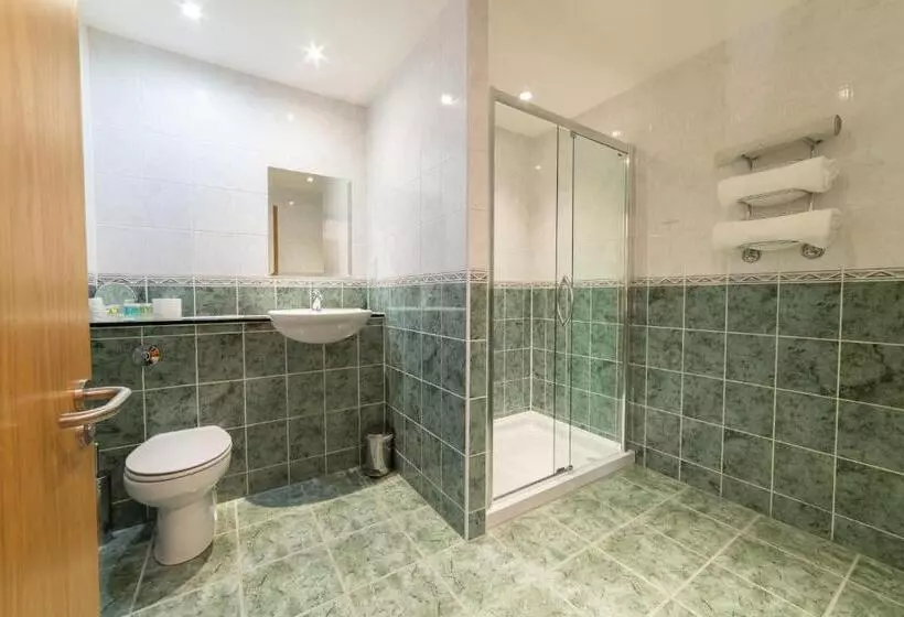 اتاق لوکس با تخت بزرگ, Inverness Lochardil House