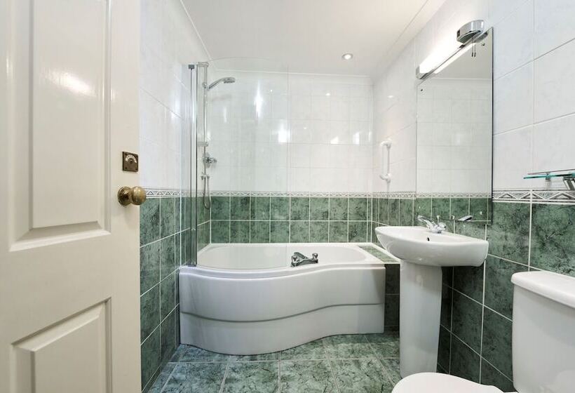 غرفة قياسية, Inverness Lochardil House