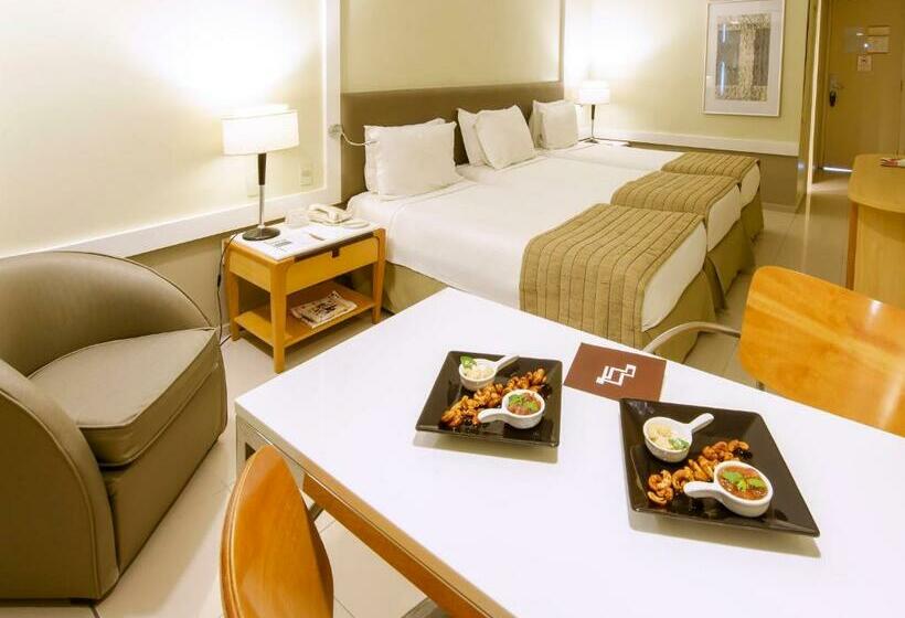 侧面海景标准三人间, Seara Praia