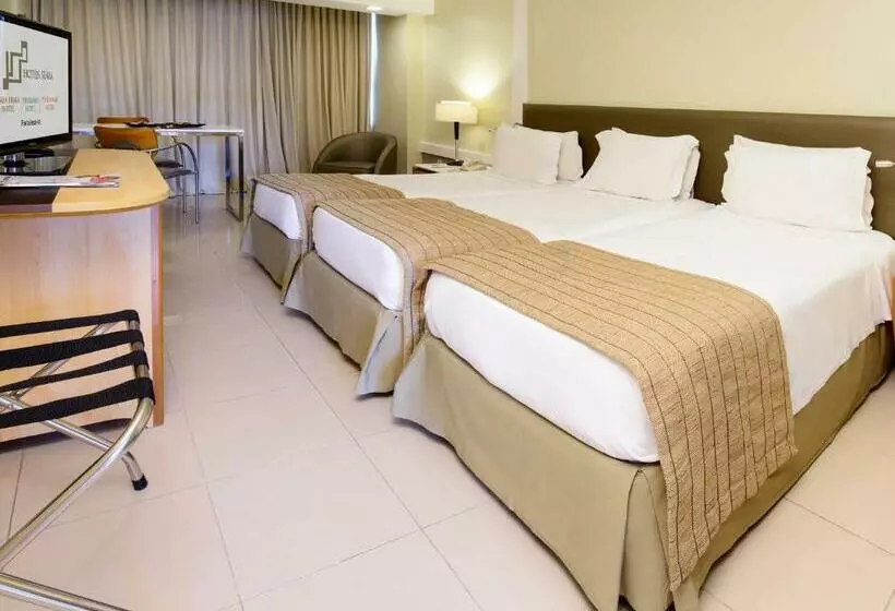 اتاق استاندارد سه نفره با چشمانداز کنار دریا, Seara Praia