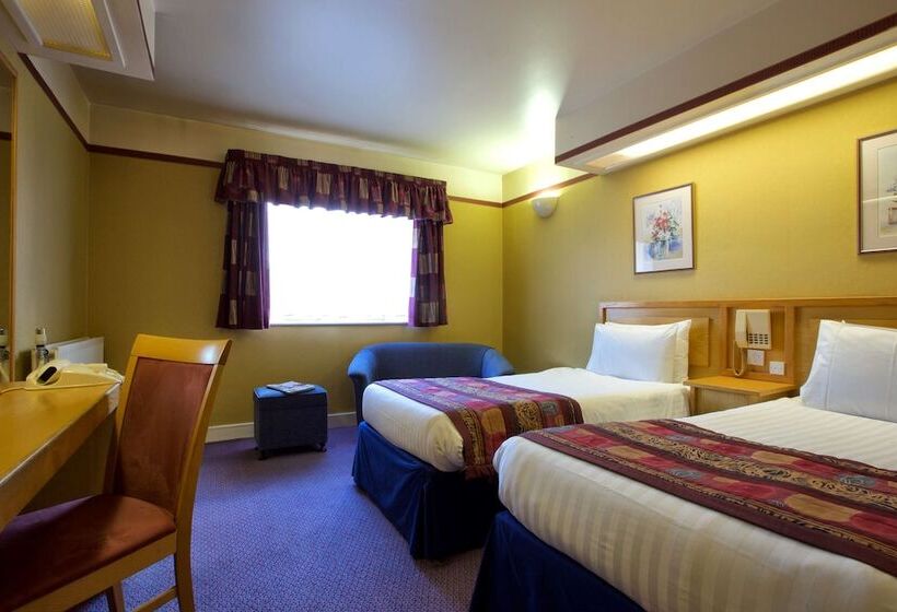 Семейный Номер, Derby Station Hotel, Sure Hotel Collection By Best Western