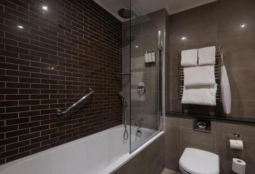 חדר סטנדרט נוף לאגם, Cameron House On Loch Lomond