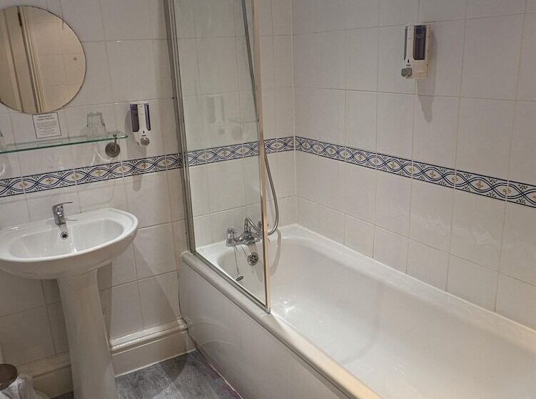 古典房间, Charles Cotton