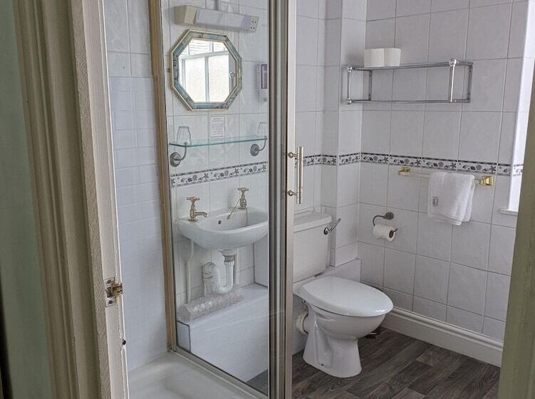 古典房间, Charles Cotton