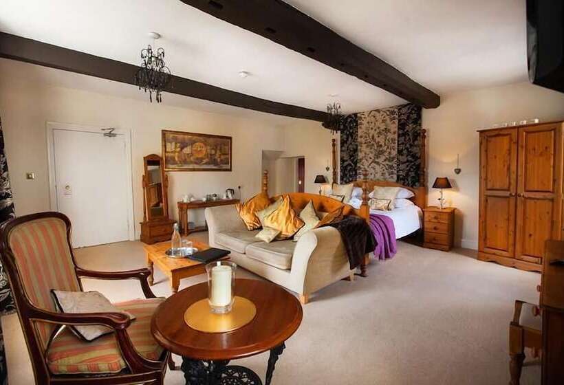 套房, Charles Cotton