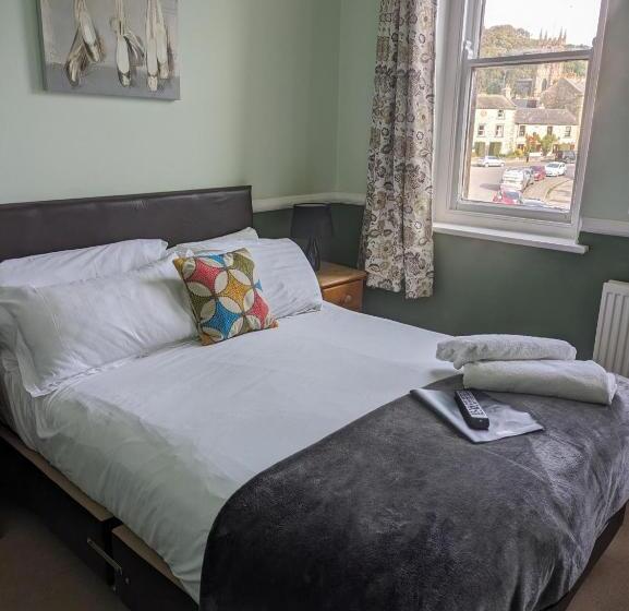 古典房间, Charles Cotton