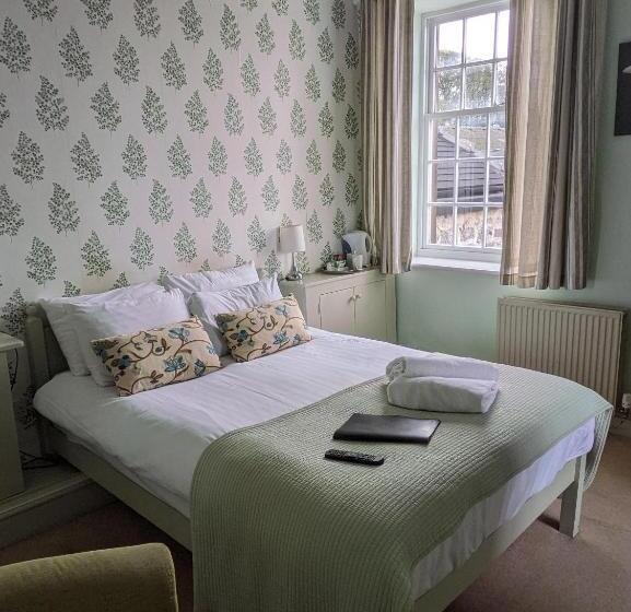 古典房间, Charles Cotton