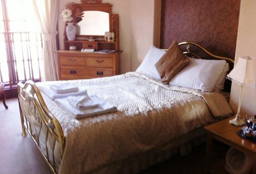 Номер Стандарт, Georgian House