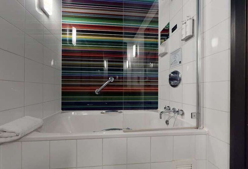 패밀리 룸, Village Hotel Swindon