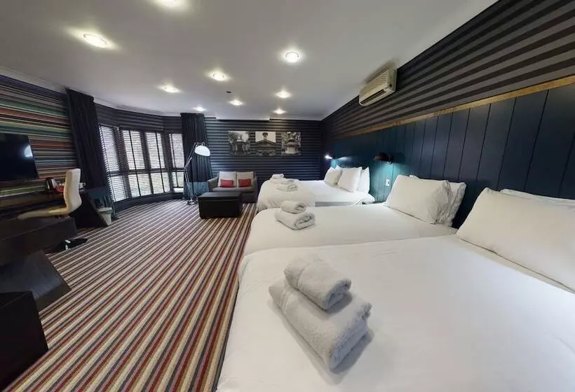 ファミリールーム, Village Hotel Swindon