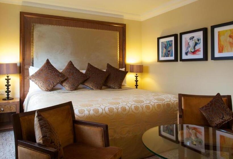 Люкс, Aubrey Park