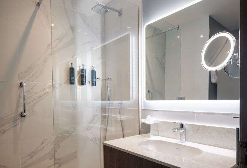 Номер Стандарт, Doubletree By Hilton London Angel Kings Cross