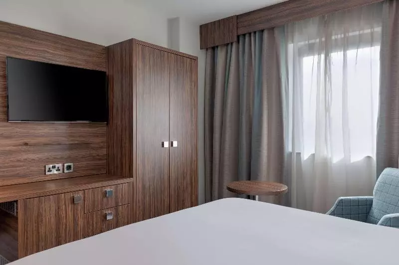 キングサイズベッドのスタンダードルーム, Doubletree By Hilton London Angel Kings Cross