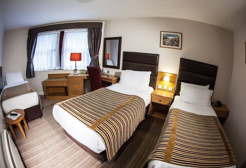 标准三人间, Dubrovnik