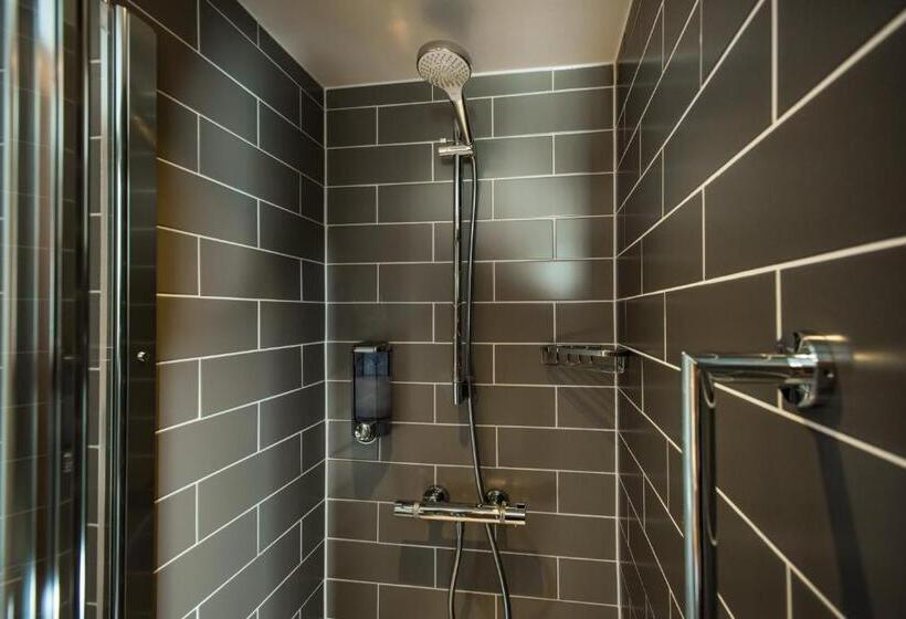 Номер Стандарт, Holiday Inn Express Burton On Trent, An Ihg