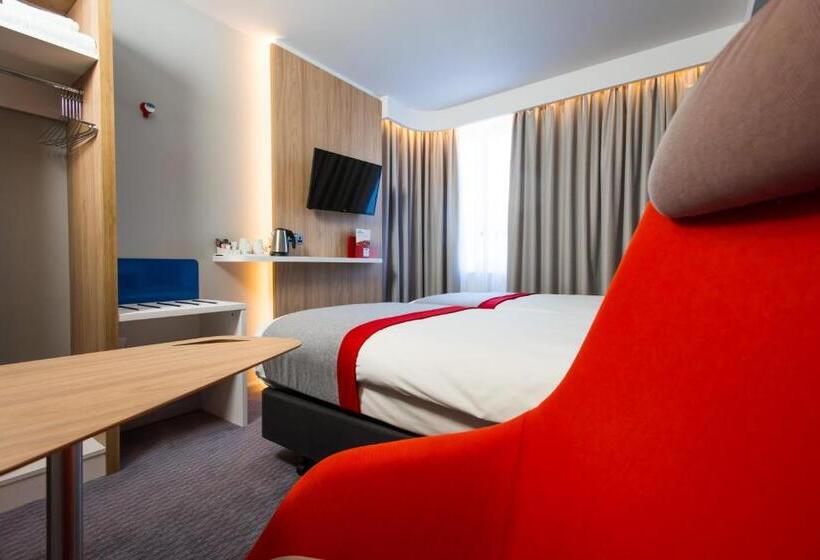 Номер Стандарт, Holiday Inn Express Burton On Trent, An Ihg