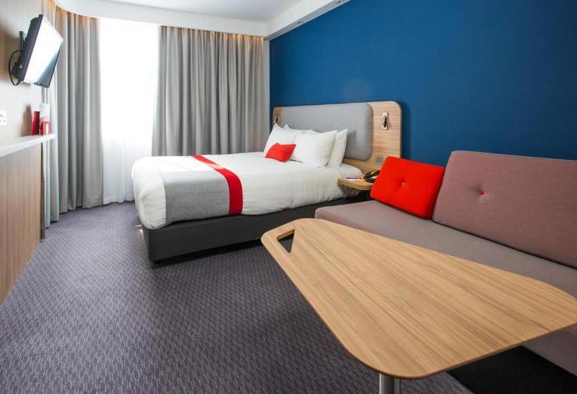 Номер Стандарт, Holiday Inn Express Burton On Trent, An Ihg