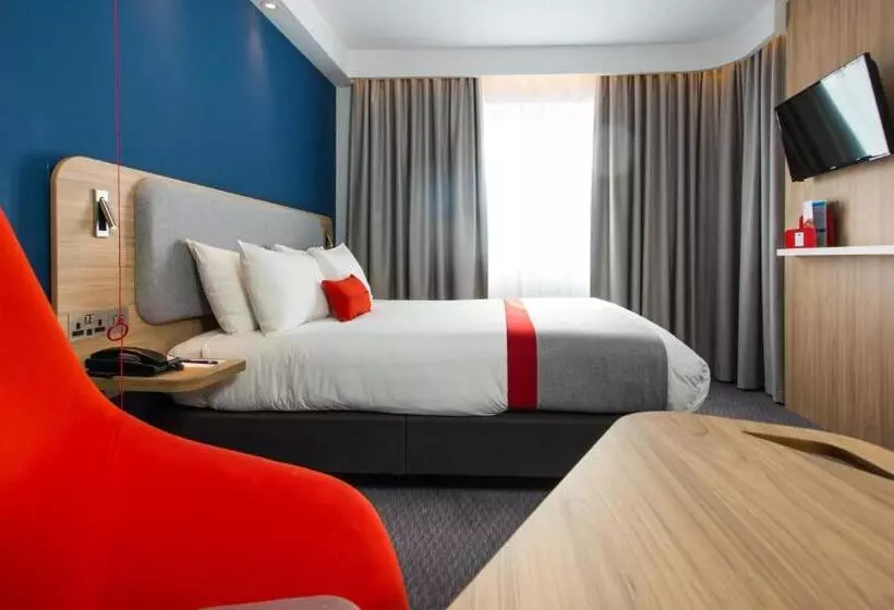 身障者適用スタンダードルーム, Holiday Inn Express Burton On Trent, An Ihg