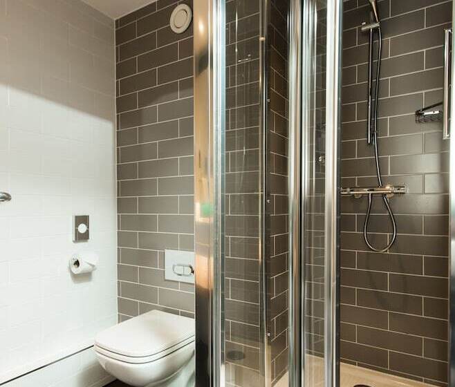 Номер Стандарт, Holiday Inn Express Burton On Trent, An Ihg