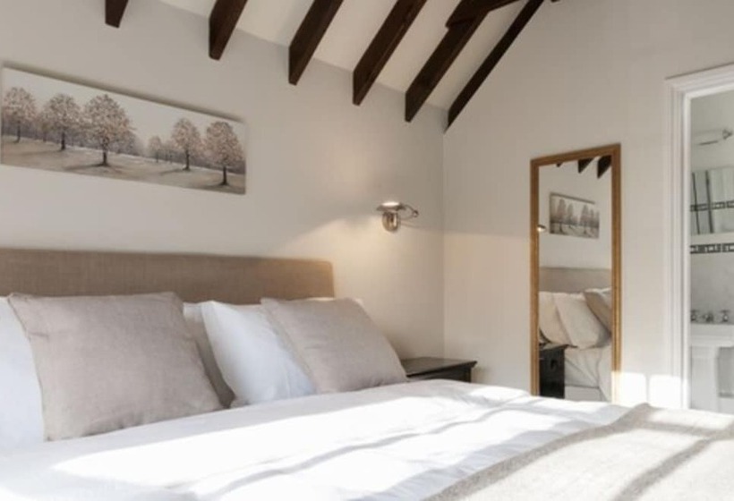 غرفة سوبيريور, Hurtwood