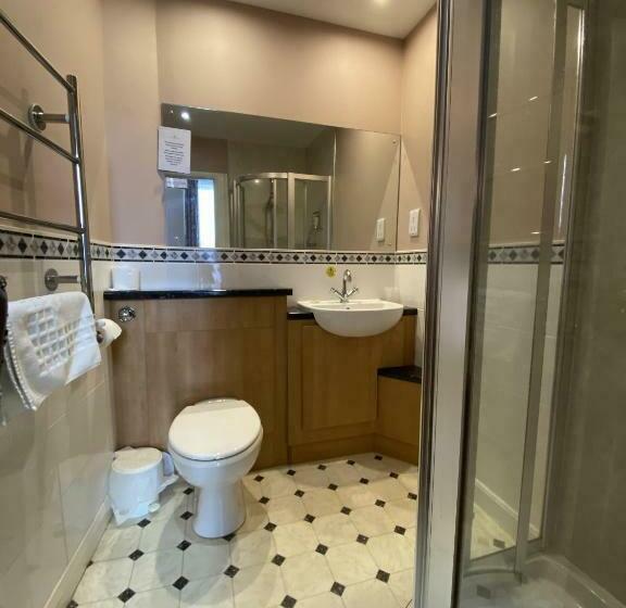 غرفة قياسية, New Wilmington