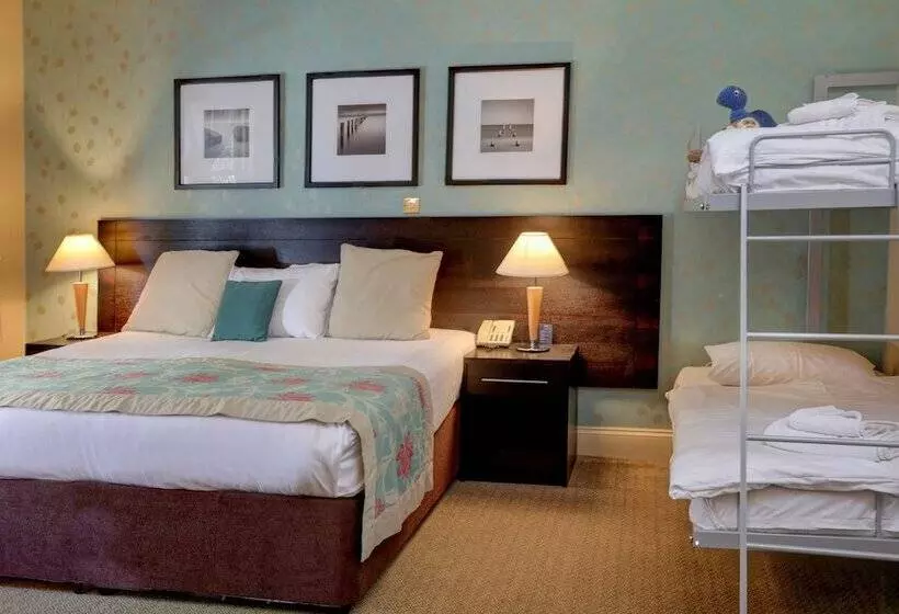 Family Room, Norfolk Royale