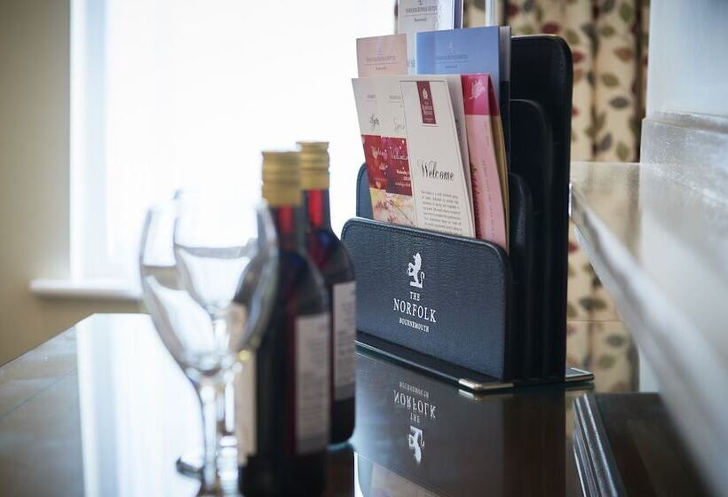 Семейный Номер, Norfolk Royale