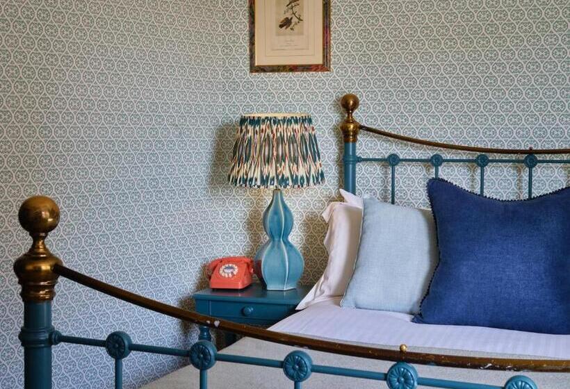 1间卧室的房子, Old Bell