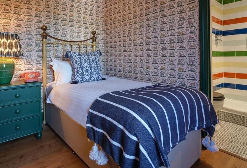 标准单人间, Old Bell