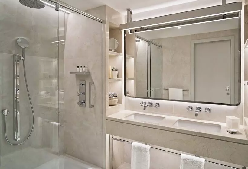 Deluxe Room, One Aldwych