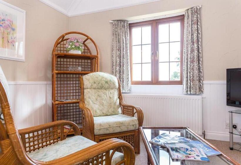 בית, חדר שינה 1, Penmorvah Manor