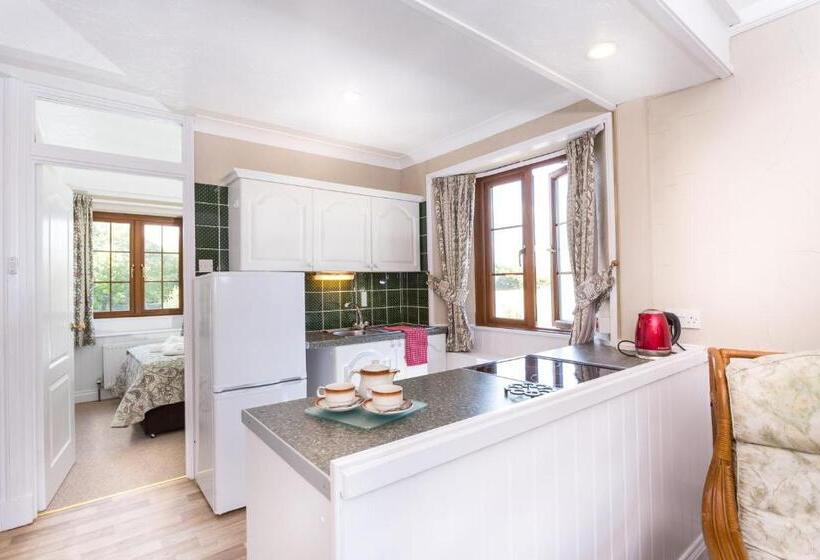 בית, חדר שינה 1, Penmorvah Manor