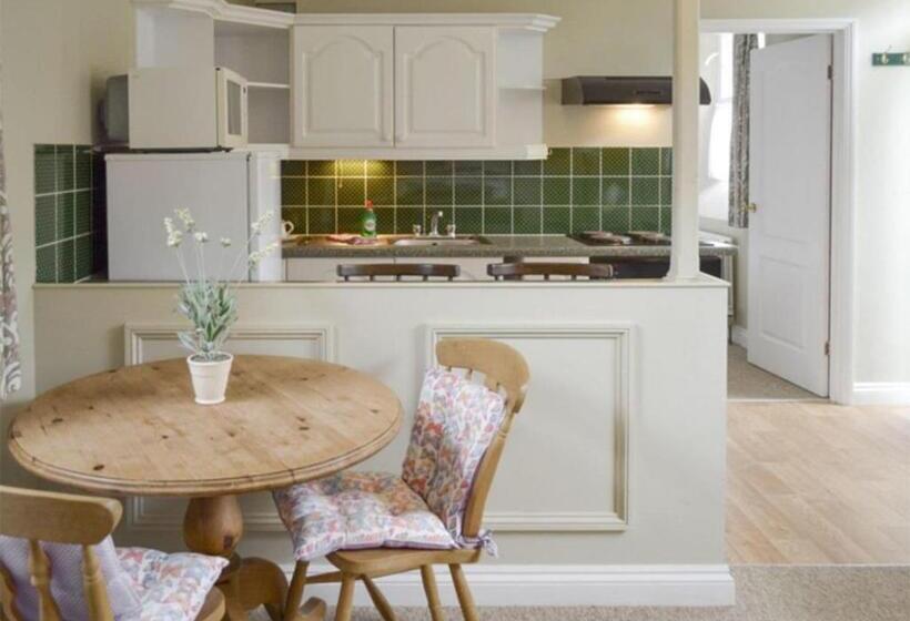 בית, חדר שינה 1, Penmorvah Manor