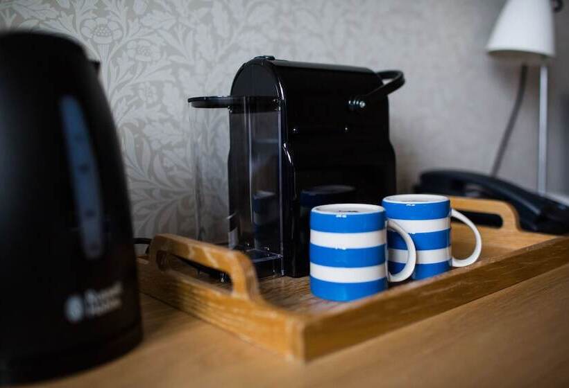 スタンダードシングルルーム, The Blue Boar