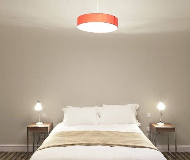 スタンダードルーム, The Blue Boar