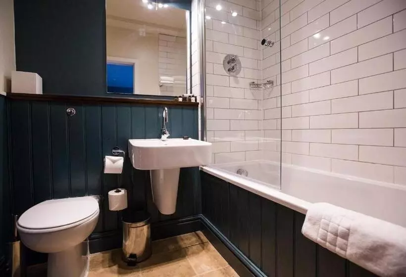 Standard Yhden Hengen Huone, The Blue Boar