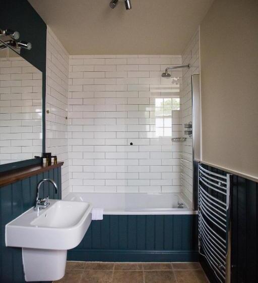 キングサイズベッドのスタンダードルーム, The Blue Boar