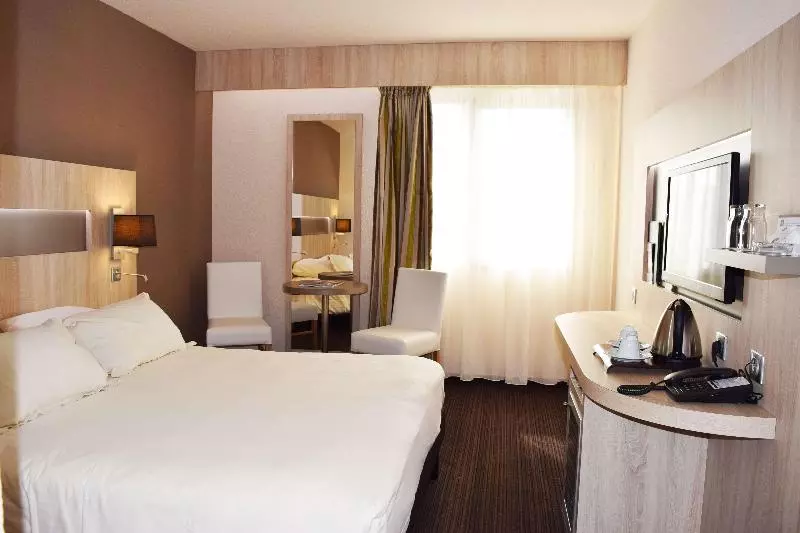 スーペリアールーム, The Lodge Hotel   Putney