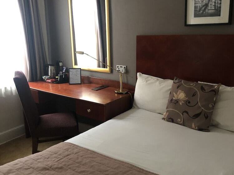 스탠다드 룸, The Rugby