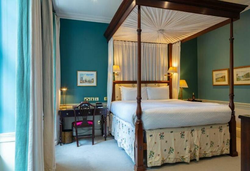 Полулюкс, Roseate House London