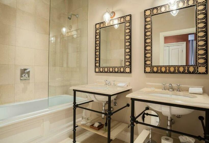 Люкс, Roseate House London