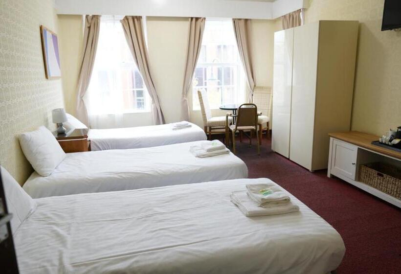 スタンダードトリプルルーム, Royal Hotel Kettering