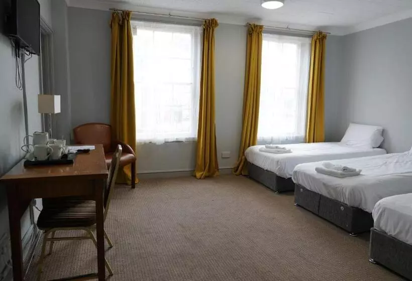 Habitació Quàdruple Estàndard, Royal Hotel Kettering