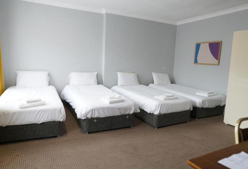 スタンダード4人部屋, Royal Hotel Kettering