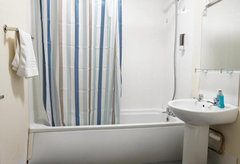 Номер Стандарт, Royal Hotel Kettering
