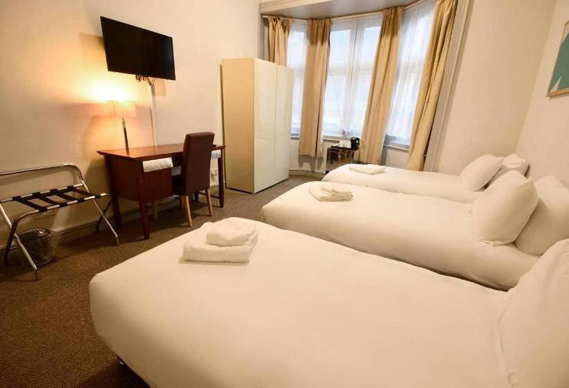 スタンダードトリプルルーム, Royal Hotel Kettering