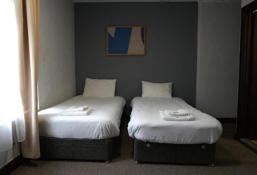 スタンダードトリプルルーム, Royal Hotel Kettering